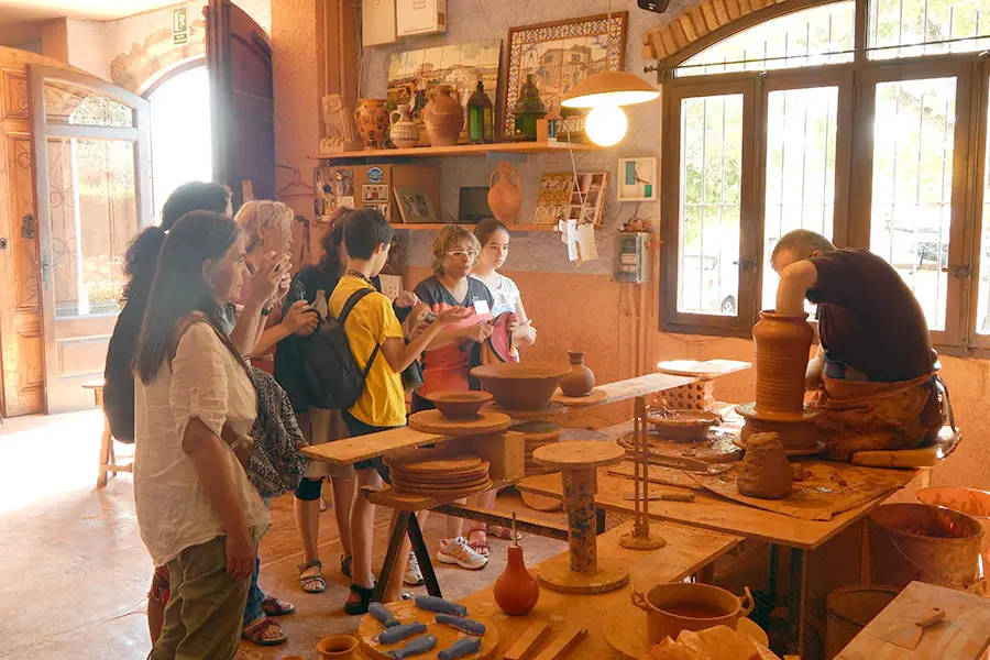 Miravet taller de terrissa alfareria ceramica popular artesania 1